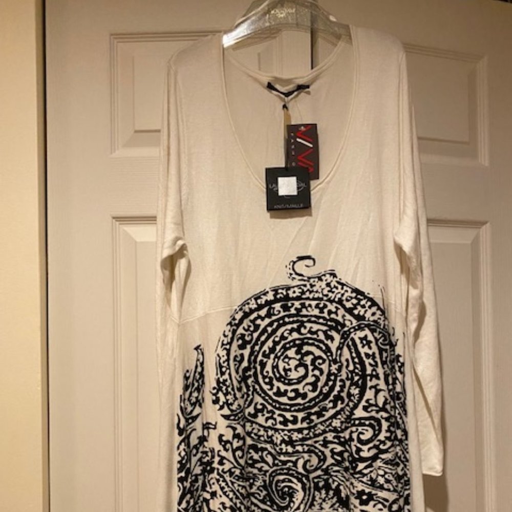 Plus size France, Lauren Vidal Sweater- Tunic-Dress